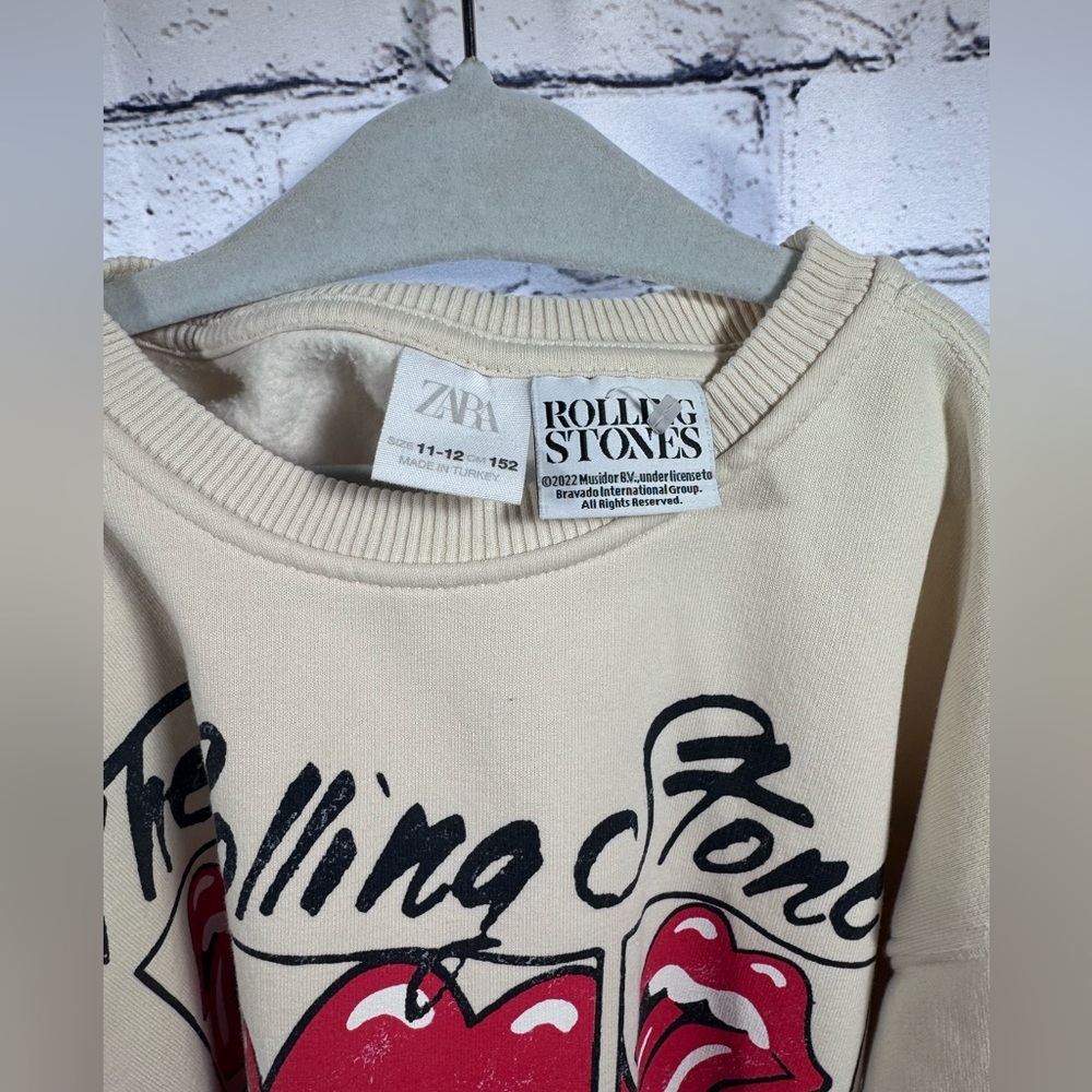 Zara Rolling Stones Cream Sweater - Picture 2 of 6